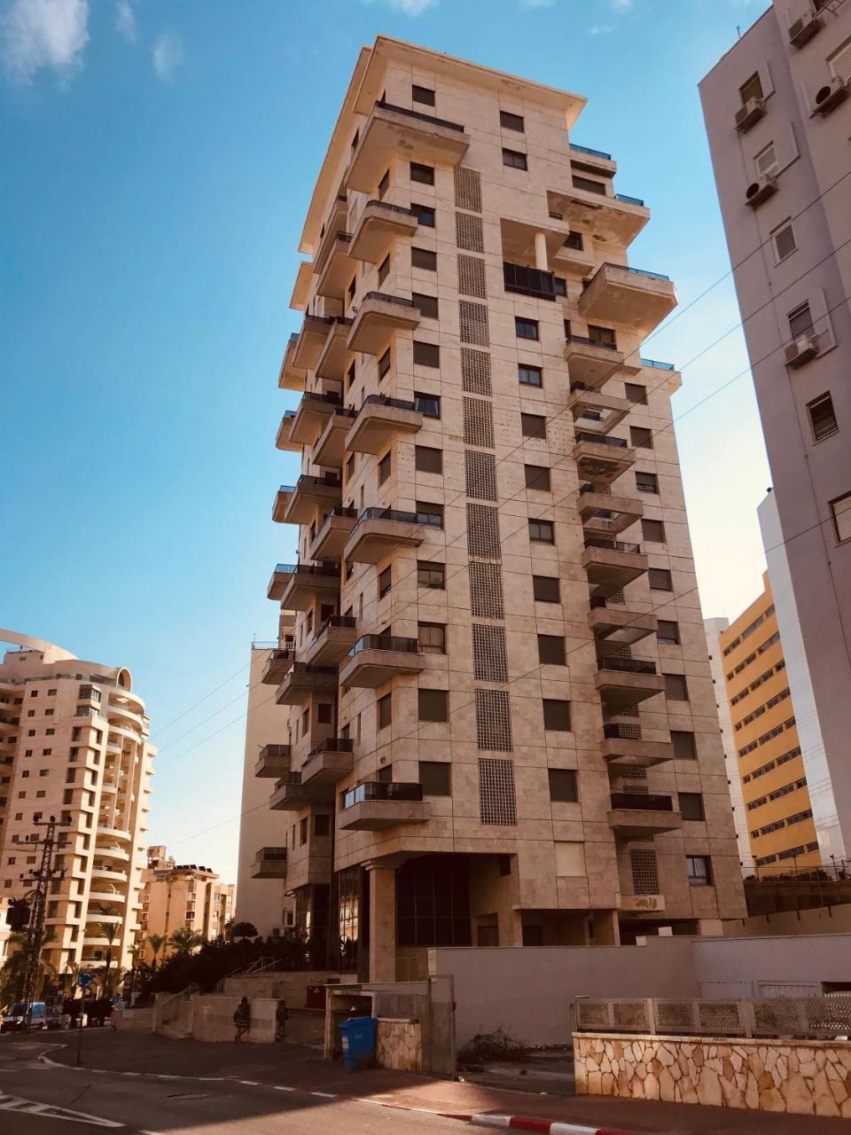 King David Apartment On The Sea Netanya Exterior photo